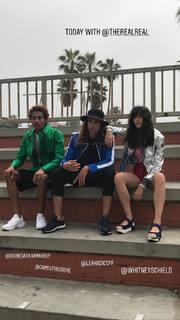 Carly Foulkes feet photo thumbnail