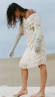 Carly Foulkes feet photo thumbnail