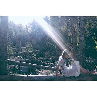 Carly Foulkes feet photo thumbnail