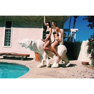 Carly Foulkes feet photo thumbnail