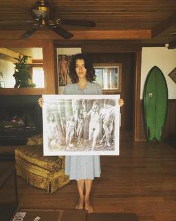 Carly Foulkes feet photo thumbnail