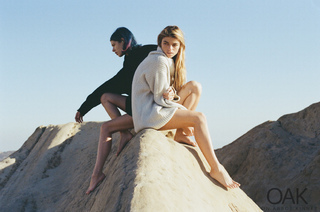 Carly Foulkes feet photo thumbnail