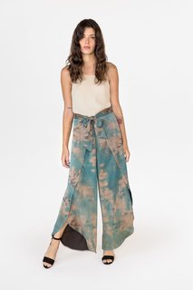 Carly Foulkes feet photo thumbnail