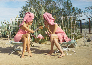 Carly Foulkes feet photo thumbnail