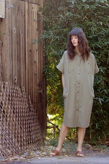 Carly Foulkes feet photo thumbnail