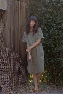 Carly Foulkes feet photo thumbnail