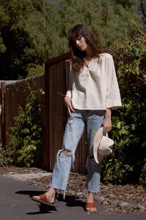 Carly Foulkes feet photo thumbnail