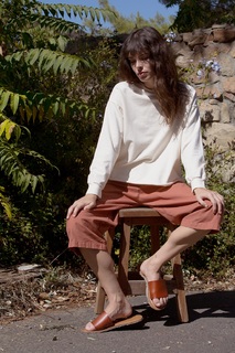 Carly Foulkes feet photo thumbnail