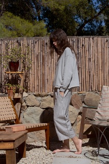 Carly Foulkes feet photo thumbnail