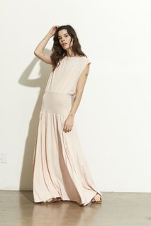 Carly Foulkes feet photo thumbnail