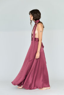 Carly Foulkes feet photo thumbnail