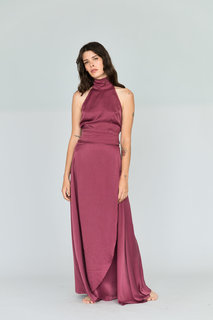 Carly Foulkes feet photo thumbnail