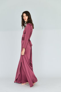 Carly Foulkes feet photo thumbnail