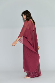 Carly Foulkes feet photo thumbnail