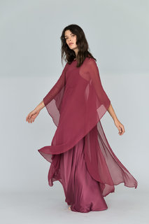 Carly Foulkes feet photo thumbnail