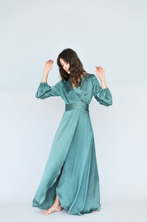 Carly Foulkes feet photo thumbnail