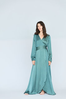 Carly Foulkes feet photo thumbnail