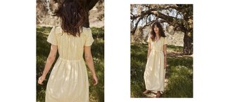 Carly Foulkes feet photo thumbnail