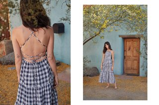 Carly Foulkes feet photo thumbnail