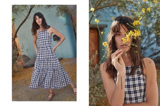 Carly Foulkes feet photo thumbnail