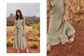 Carly Foulkes feet photo thumbnail