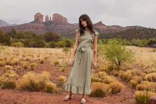 Carly Foulkes feet photo thumbnail