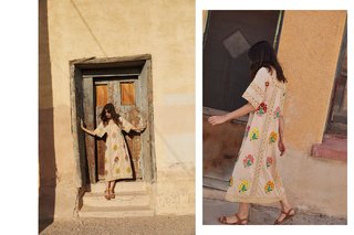 Carly Foulkes feet photo thumbnail