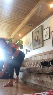 Carly Foulkes feet photo thumbnail