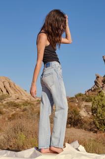 Carly Foulkes feet photo thumbnail