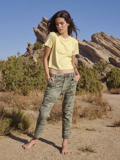 Carly Foulkes feet photo thumbnail