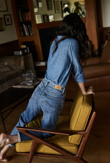 Carly Foulkes feet photo thumbnail