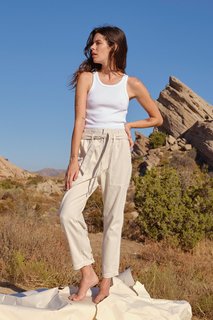 Carly Foulkes feet photo thumbnail