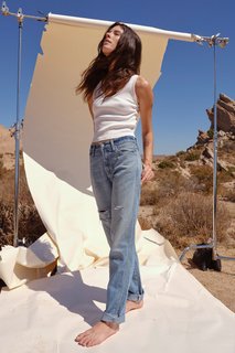 Carly Foulkes feet photo thumbnail