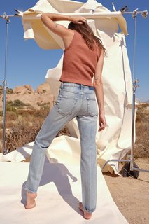 Carly Foulkes feet photo thumbnail