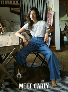 Carly Foulkes feet photo thumbnail