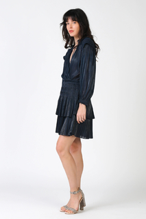 Carly Foulkes feet photo thumbnail