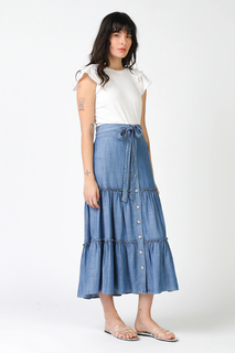 Carly Foulkes feet photo thumbnail