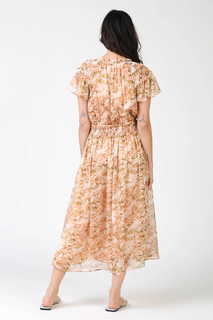 Carly Foulkes feet photo thumbnail