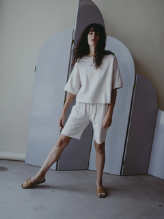 Carly Foulkes feet photo thumbnail