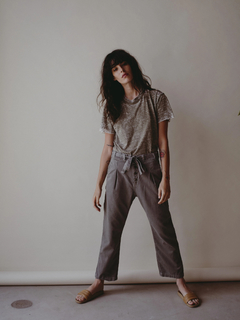 Carly Foulkes feet photo thumbnail