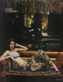 Carly Foulkes feet photo thumbnail