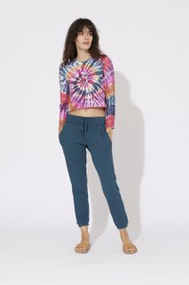 Carly Foulkes feet photo thumbnail