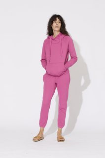 Carly Foulkes feet photo thumbnail