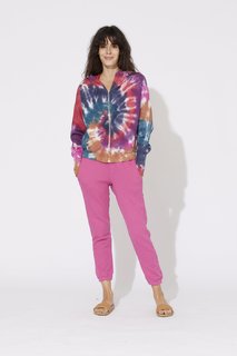 Carly Foulkes feet photo thumbnail