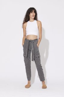 Carly Foulkes feet photo thumbnail