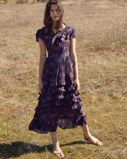 Carly Foulkes feet photo thumbnail