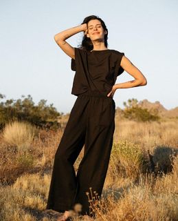 Carly Foulkes feet photo thumbnail