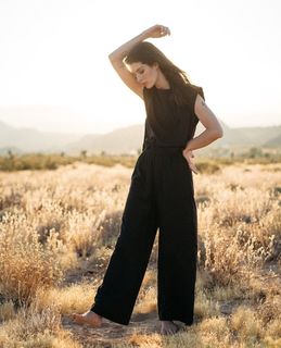 Carly Foulkes feet photo thumbnail