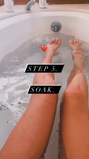 Carly Foulkes feet photo thumbnail