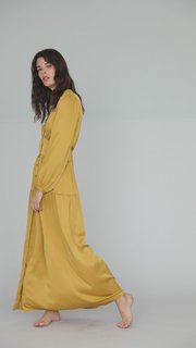 Carly Foulkes feet photo thumbnail